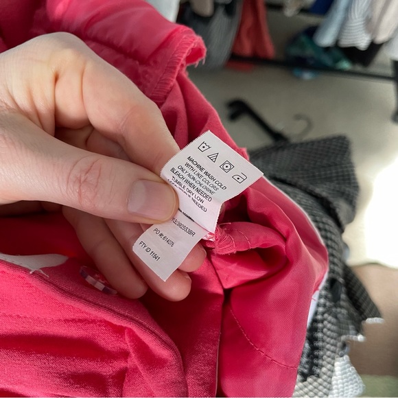 Stretchy Hot Pink Capris / Cropped Trousers - Picture 5 of 5